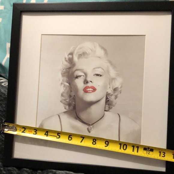 Marilyn Monroe Framed Picture - Picture 3 of 4
